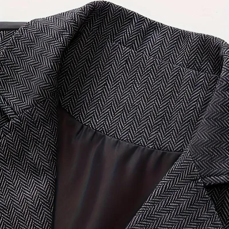 Elegant and vintage men's cardigan with classic charm and timeless sophistication | Morris