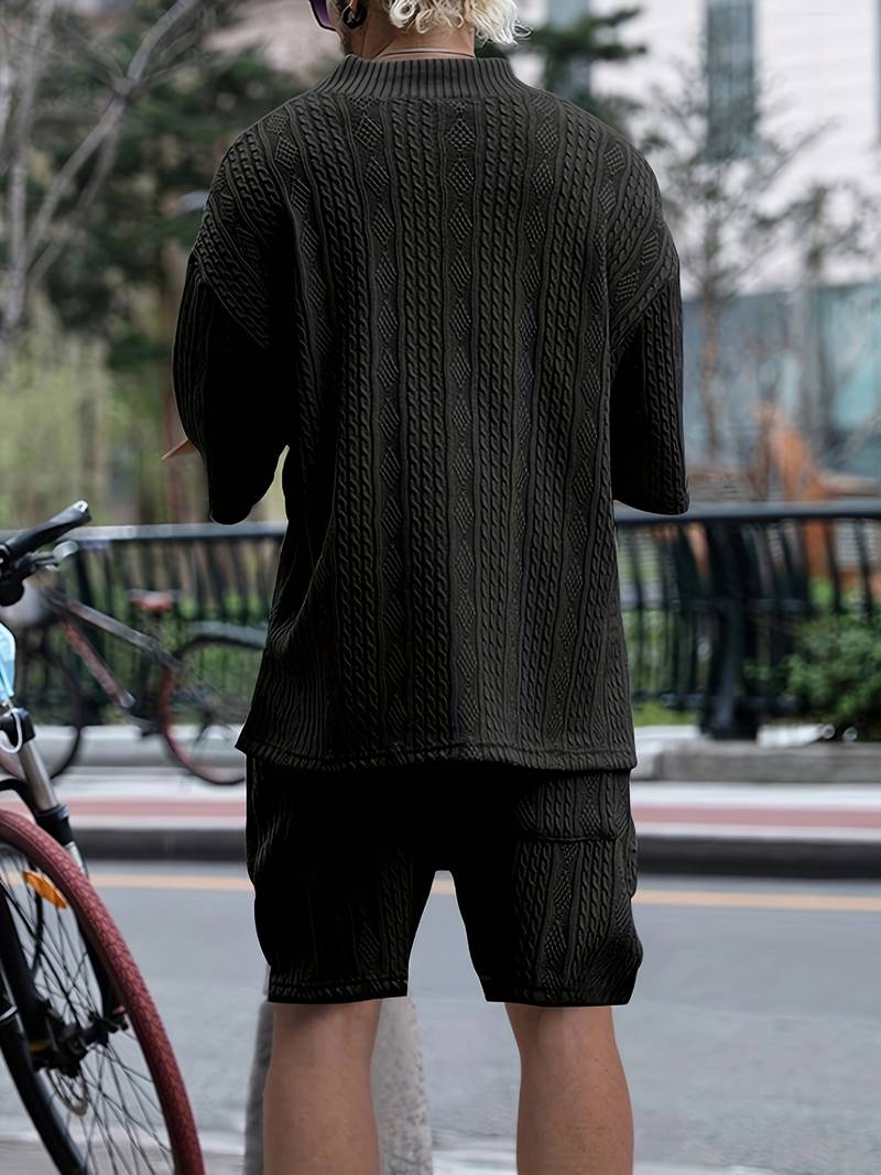 Soft knit V-neck shirt and comfortable shorts set for men with timeless stlye | Michiel