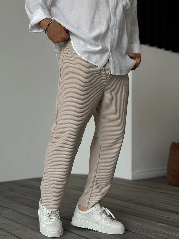 Luxury Comfort Trousers for Men with Waisted Fit and Snug Design | Guus