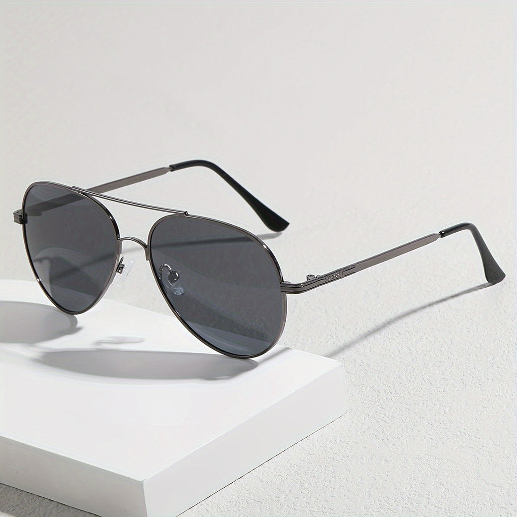 Advanced aviator sunglasses for men with metal frame and PC lenses | Fabian
