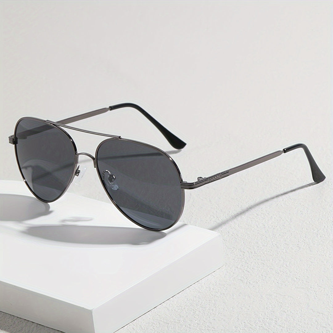 Advanced aviator sunglasses for men with metal frame and PC lenses | Fabian