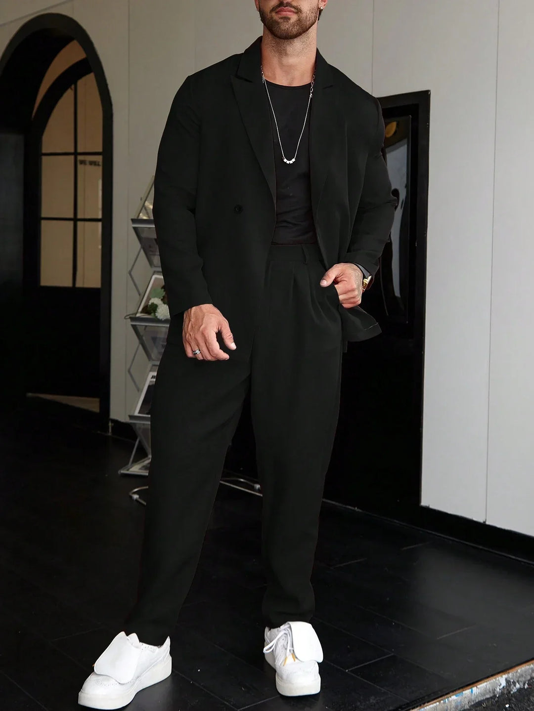 Men's Suit | Slim Fit 2-Piece | Single Breasted & Peak Lapel | Tailored Blazer & Trousers