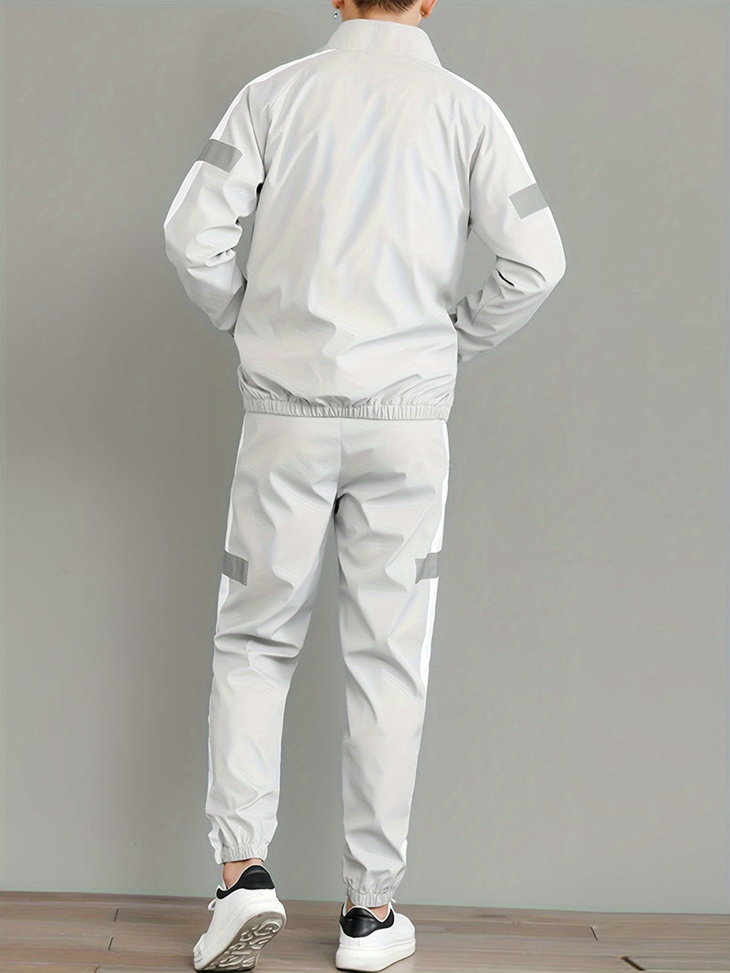 Men's Sports Set | Reflective Zip-Up Jacket & Sweatpants | Breathable & Comfortable