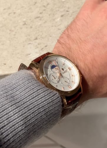 Classic waterproof watch for men with timeless style and top quality | Jason