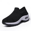 Fashionable women's sports shoes