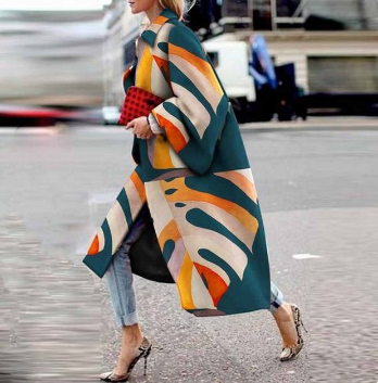 Printed coat with long sleeves