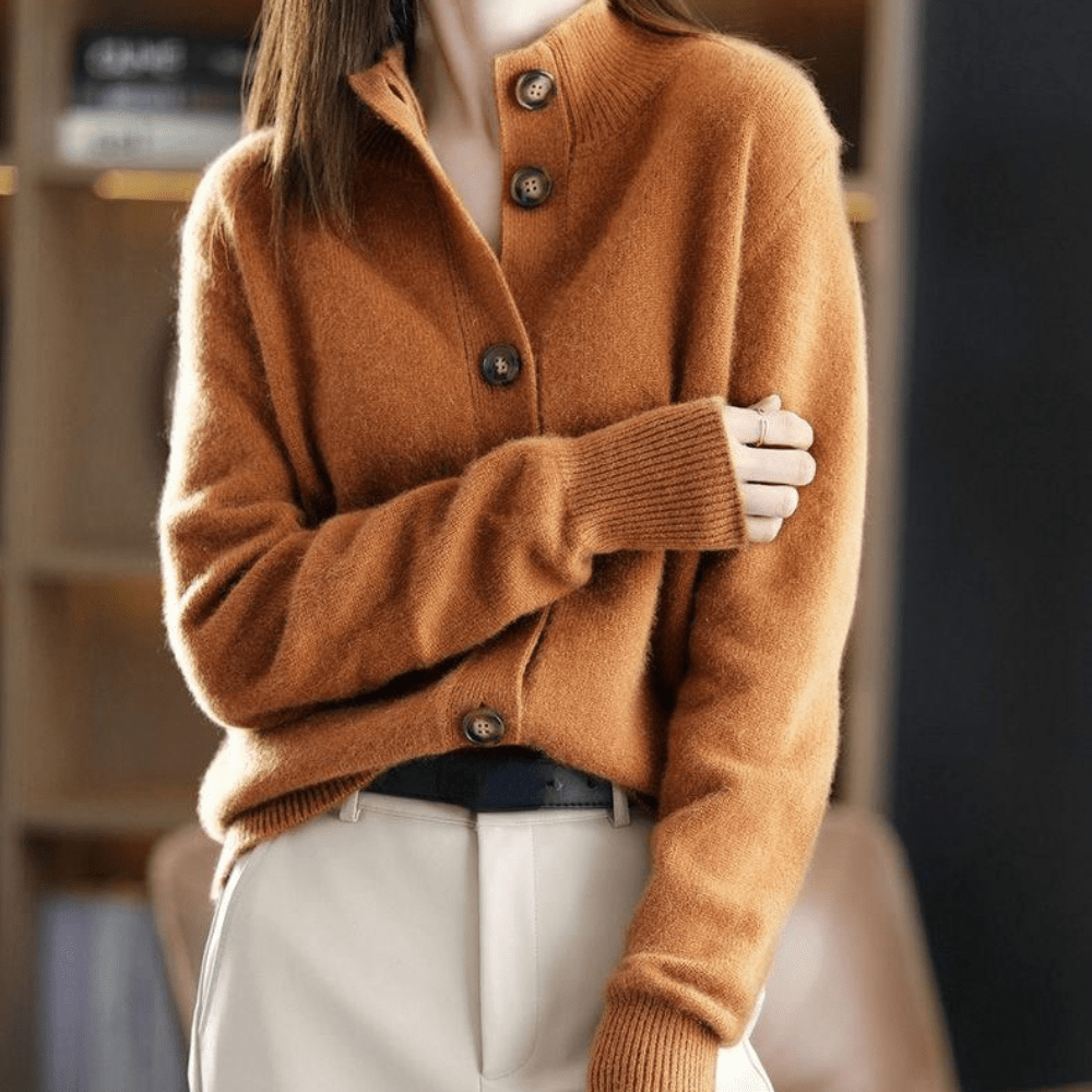 Women's - Luxurious Knit Cardigan - Cosy & Stylish Layer