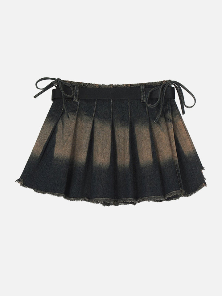 Fashionable pleated skirt