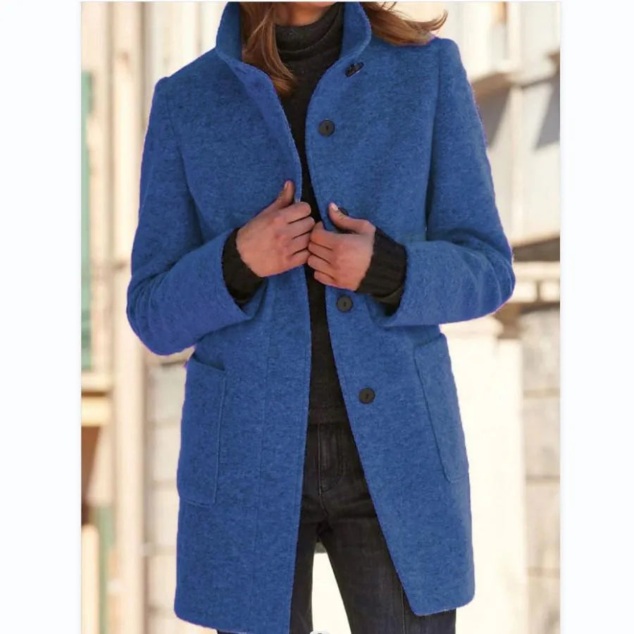 Fashionable woollen jacket with buttons