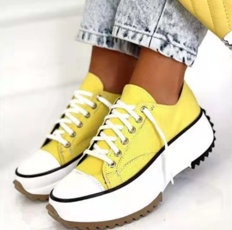 Stylish platform sneaker