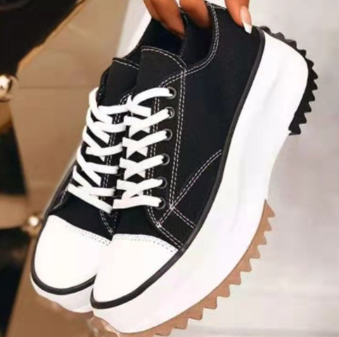 Stylish platform sneaker