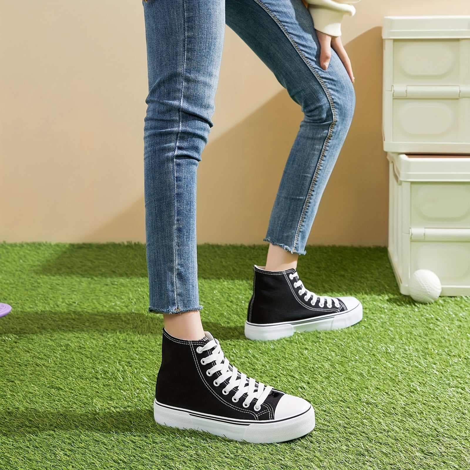 Lotte | Casual canvas trainers in solid colour with rubber sole