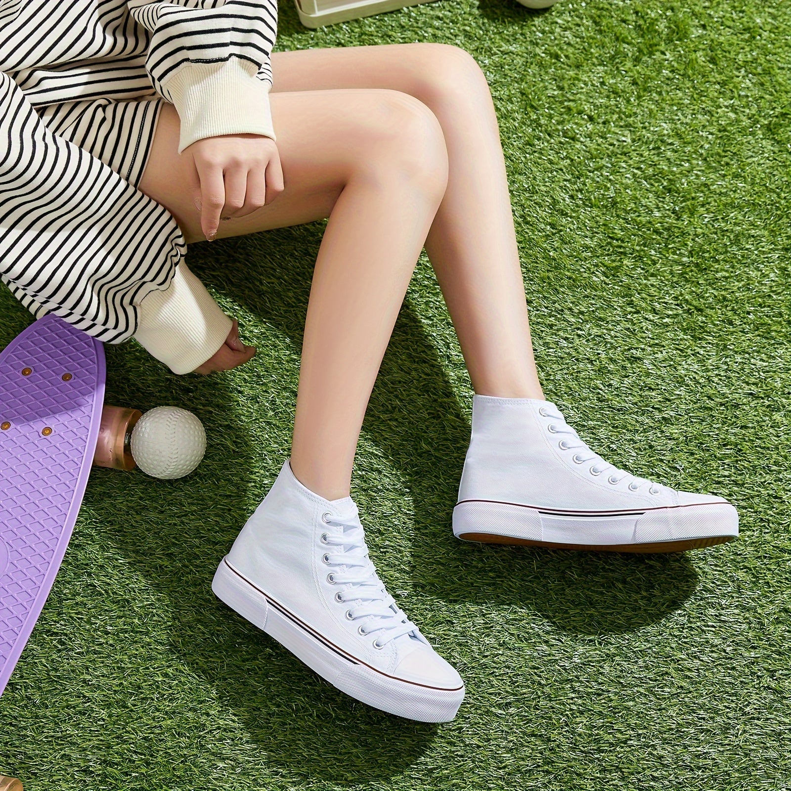 Lotte | Casual canvas trainers in solid colour with rubber sole