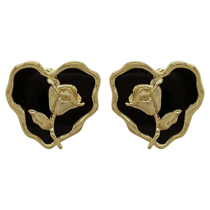 Heart-shaped rose stud earrings