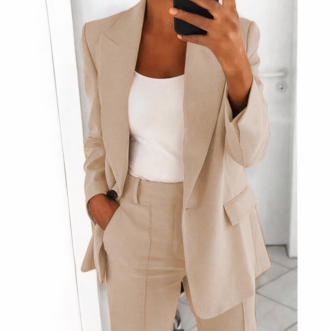 Women's - Blazer Set - Jacket and Trousers - Stylish and Versatile Outfit - Perfect for Any Occasion