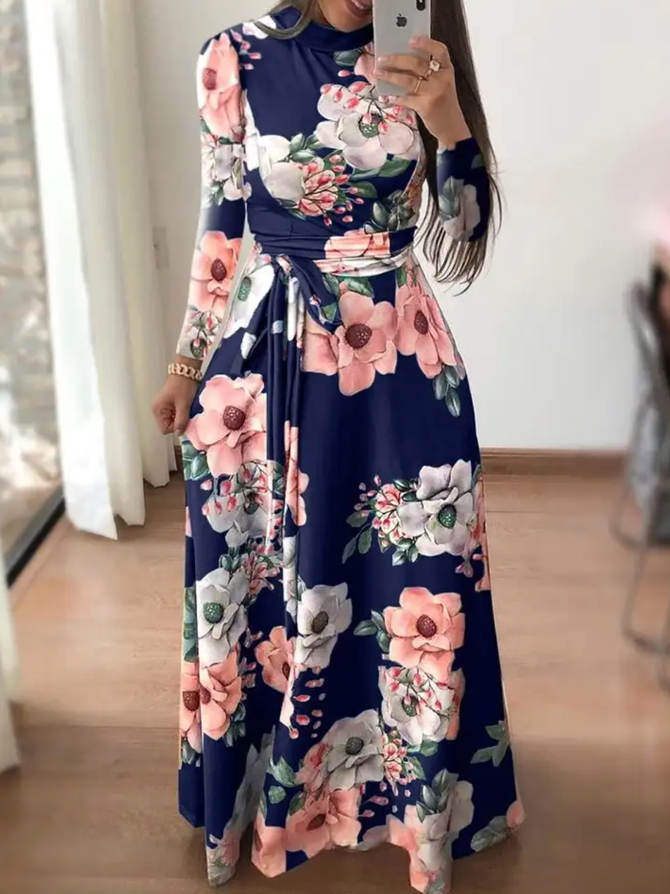 The breathtaking maxi dress with floral pattern