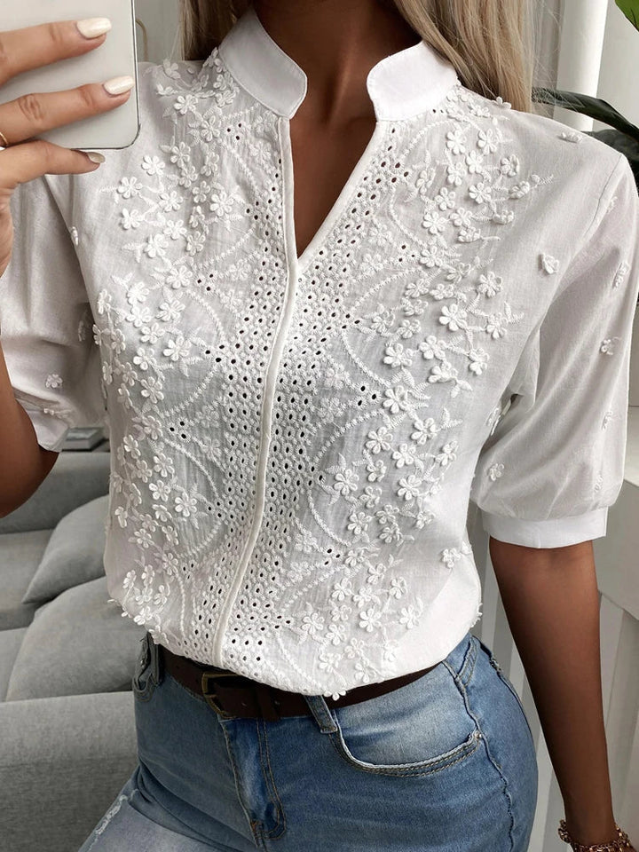 Elegant top with V-neckline