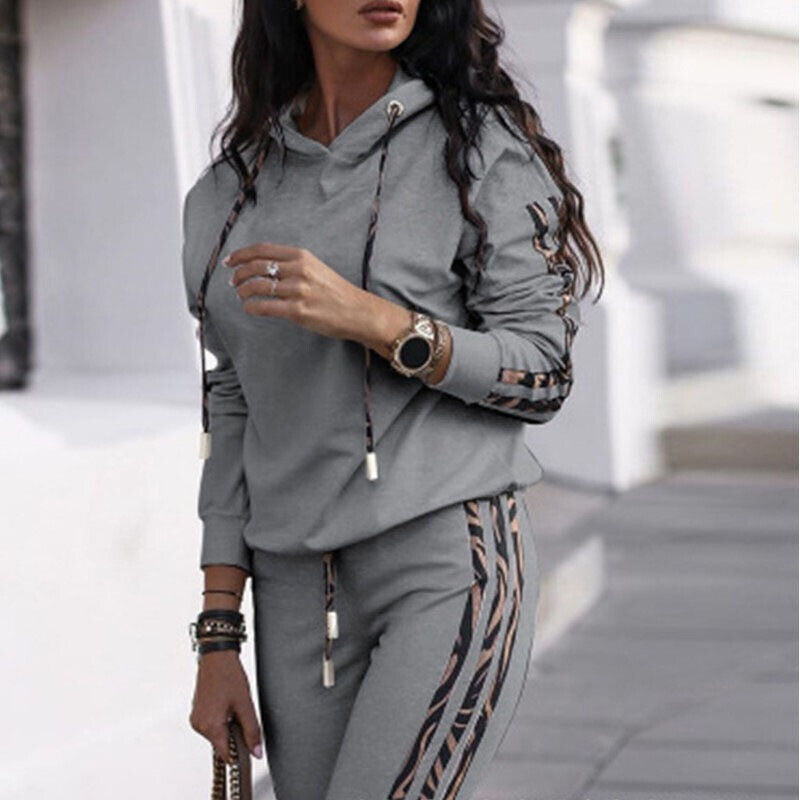 Two-piece tracksuit