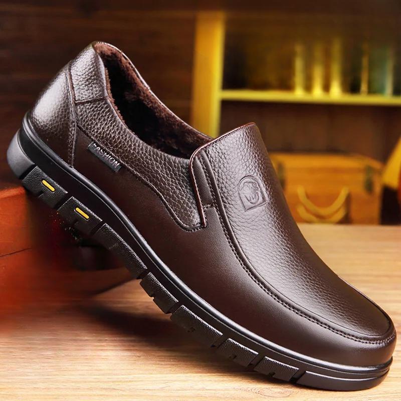 Men's leisure shoes made from genuine leather