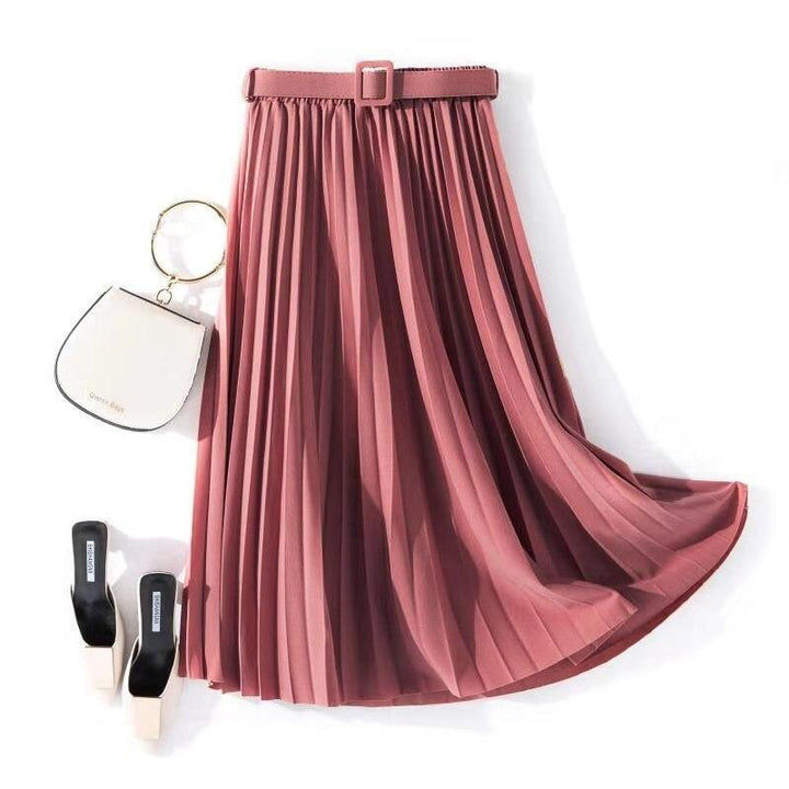 Pleated skirt with belt