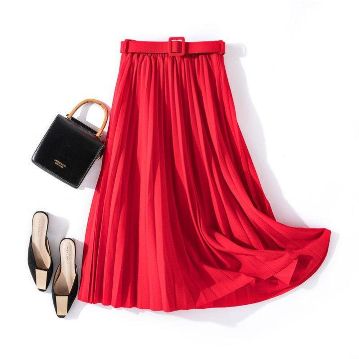 Pleated skirt with belt