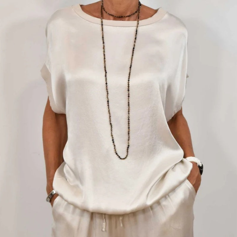 Women's - Two-Piece Set - Stylish and Comfortable - Perfect for Any Occasion - Trendy Outfit for Women