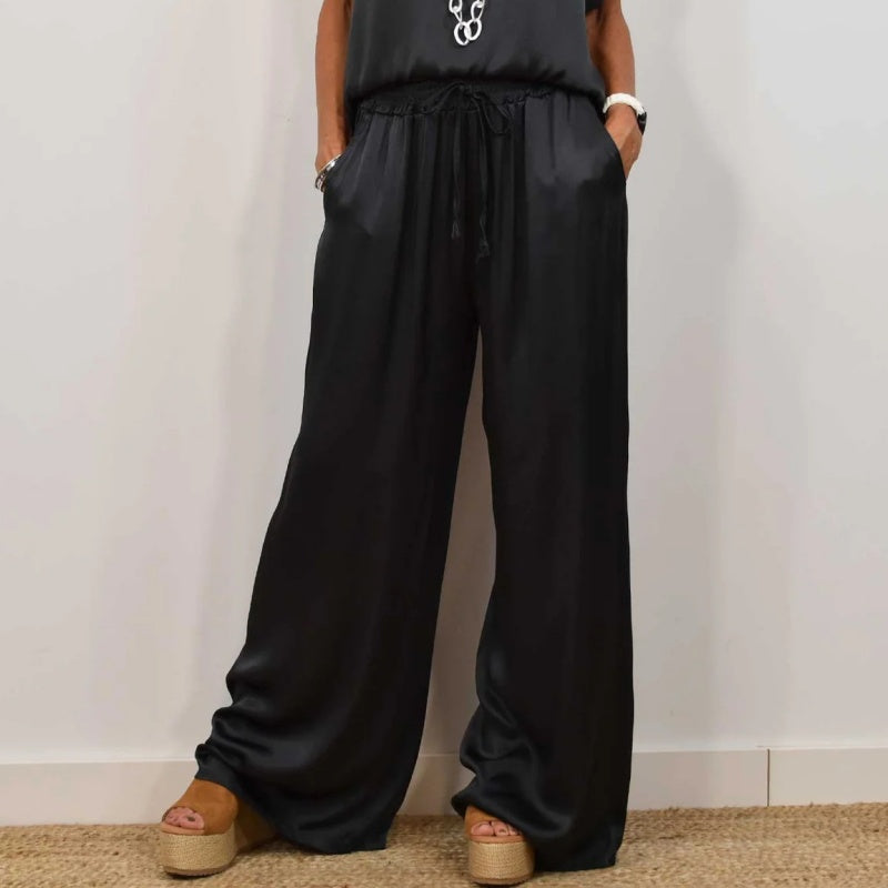 Women's - Two-Piece Set - Stylish and Comfortable - Perfect for Any Occasion - Trendy Outfit for Women
