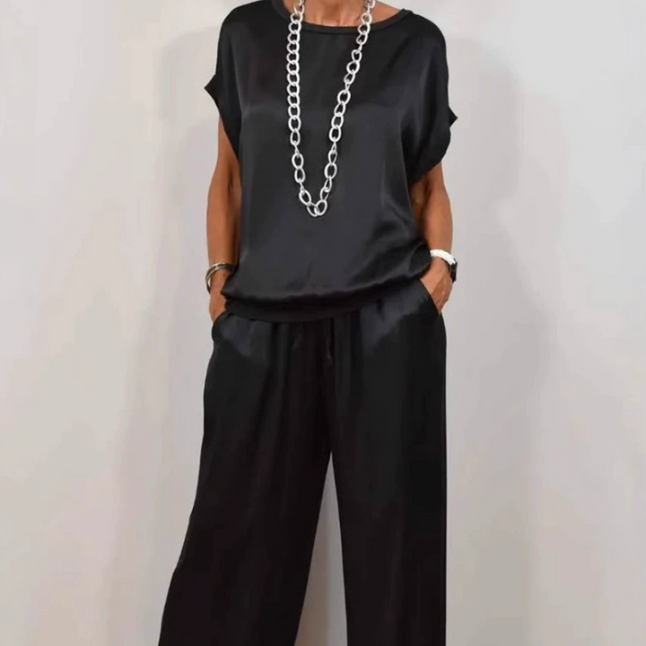 Women's - Two-Piece Set - Stylish and Comfortable - Perfect for Any Occasion - Trendy Outfit for Women
