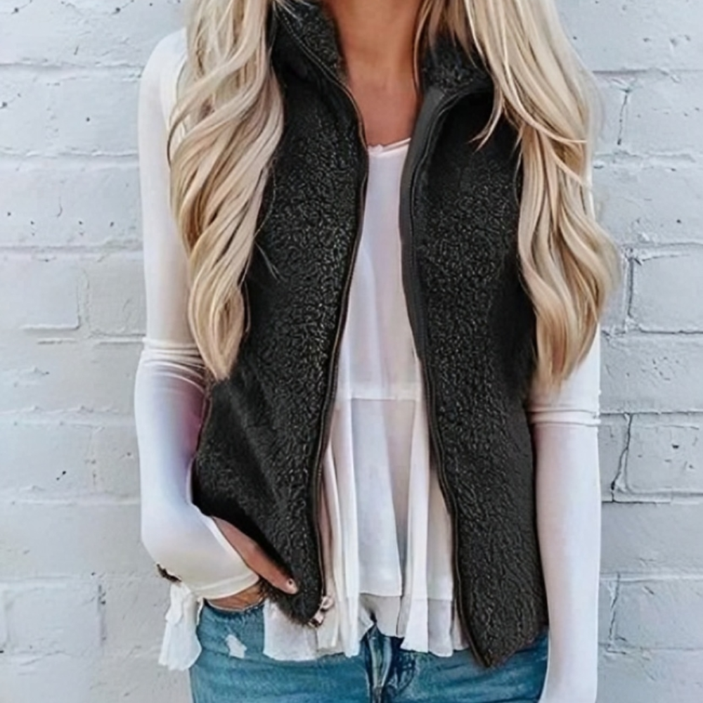 Women's - Cosy Zip Waistcoat - Stylish Comfort