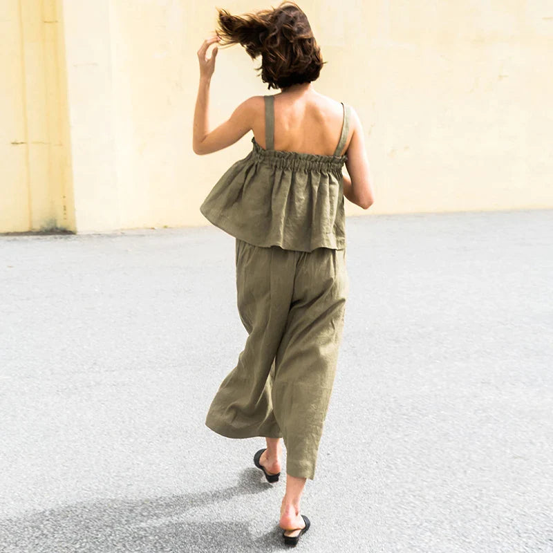 Two-piece linen outfit with ruffle detail