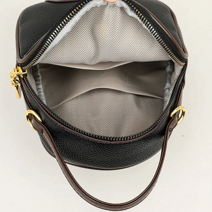 Shoulder bag with zip