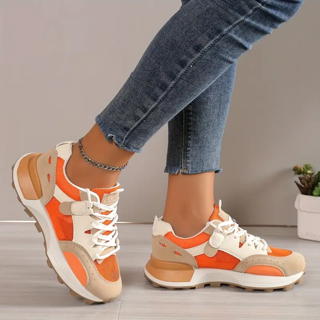 Casual women's shoes with coloured blocks