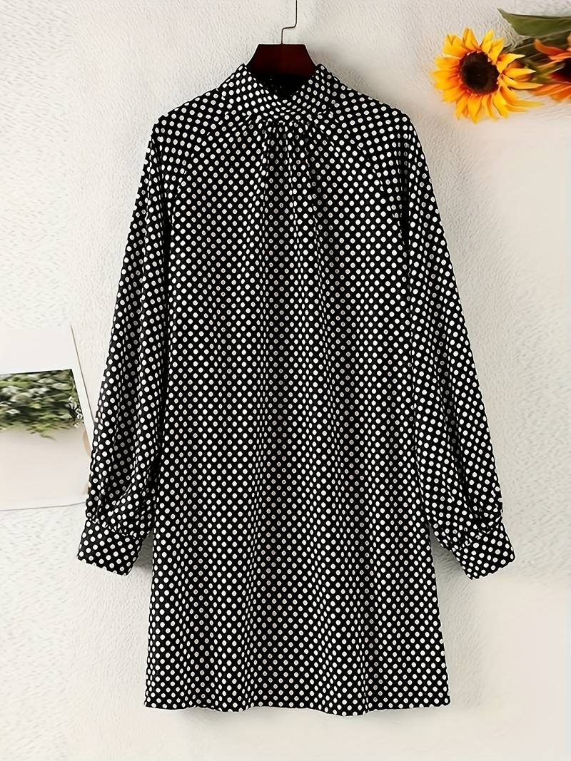 Polka dot dress with puff sleeves