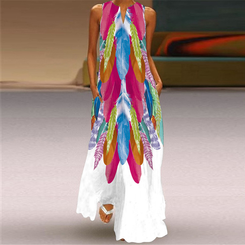 Maxi dress with feather pattern