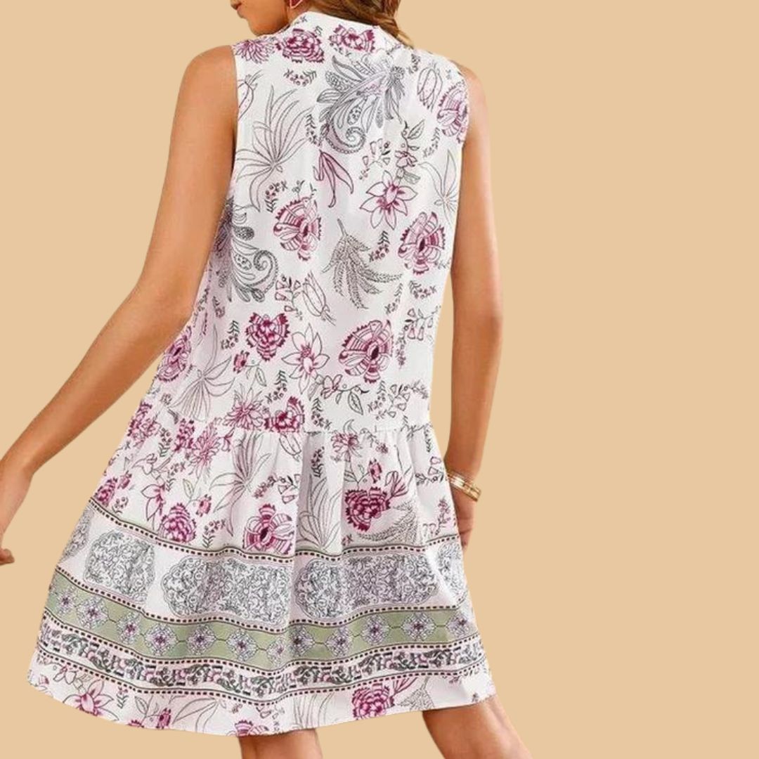 Sleeveless dress with floral pattern