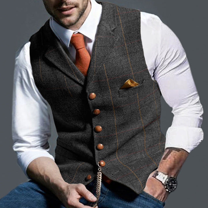 Sleeveless men's waistcoat with classic turn-up sleeves