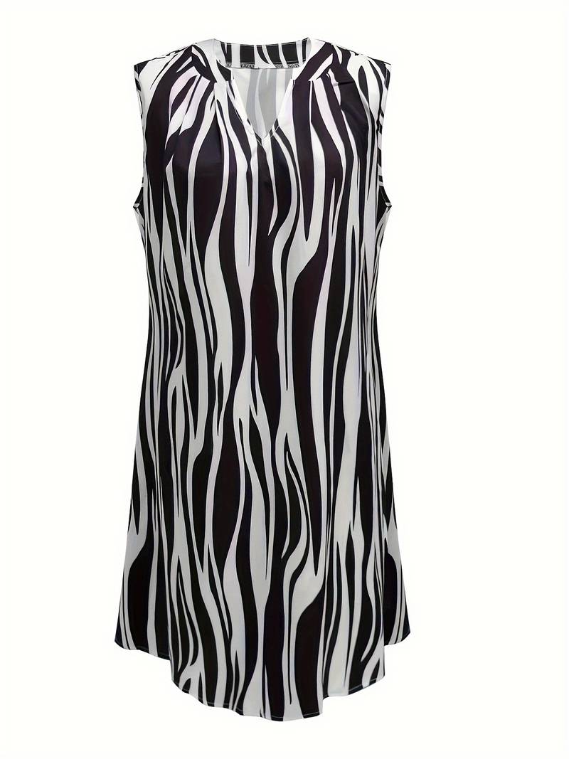 Abstract dress with ribbed print