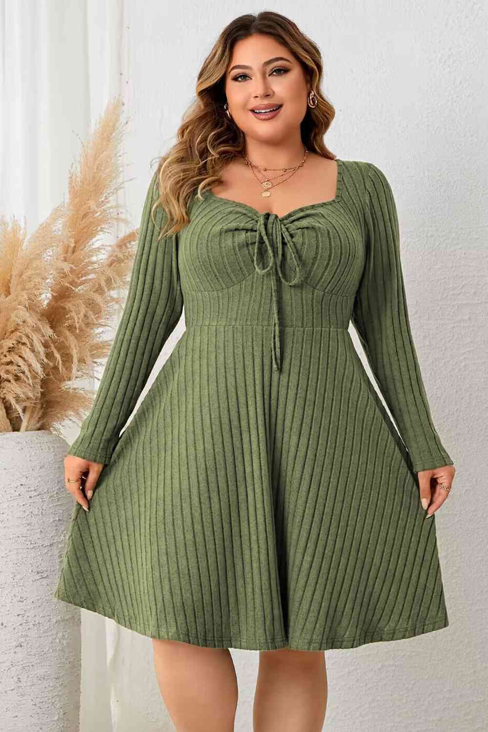 Ribbed dress with sweetheart in plus size