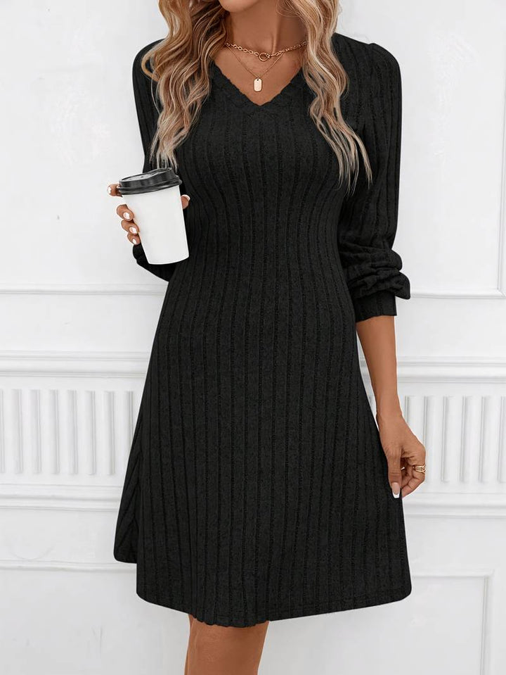 Ribbed dress with V-neckline