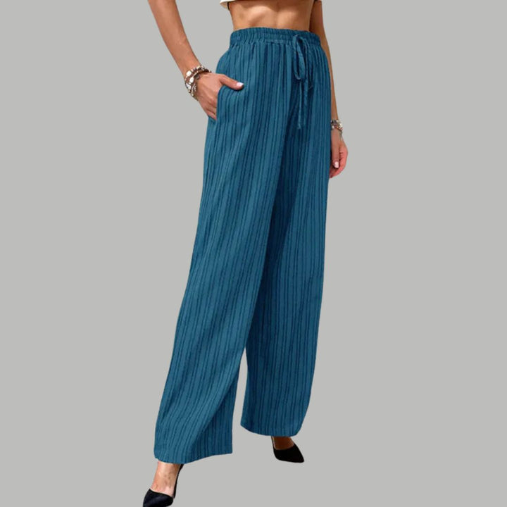 Pleated wide trousers with drawstring