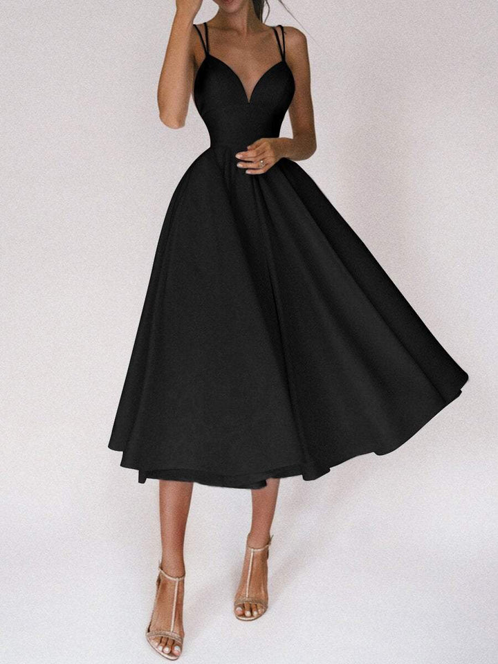 Elegant dress with V-neckline