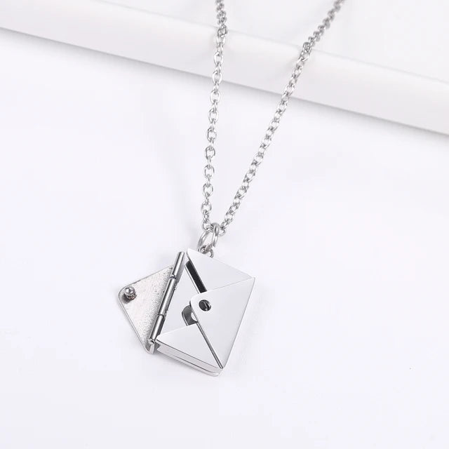 Geometric pendant necklace with envelope