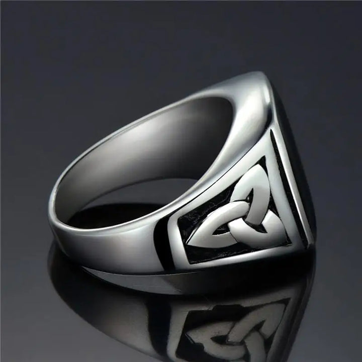 Theo - Signet ring made of titanium steel with Odin symbol