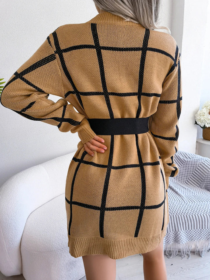 Chic chequered long-sleeved dress