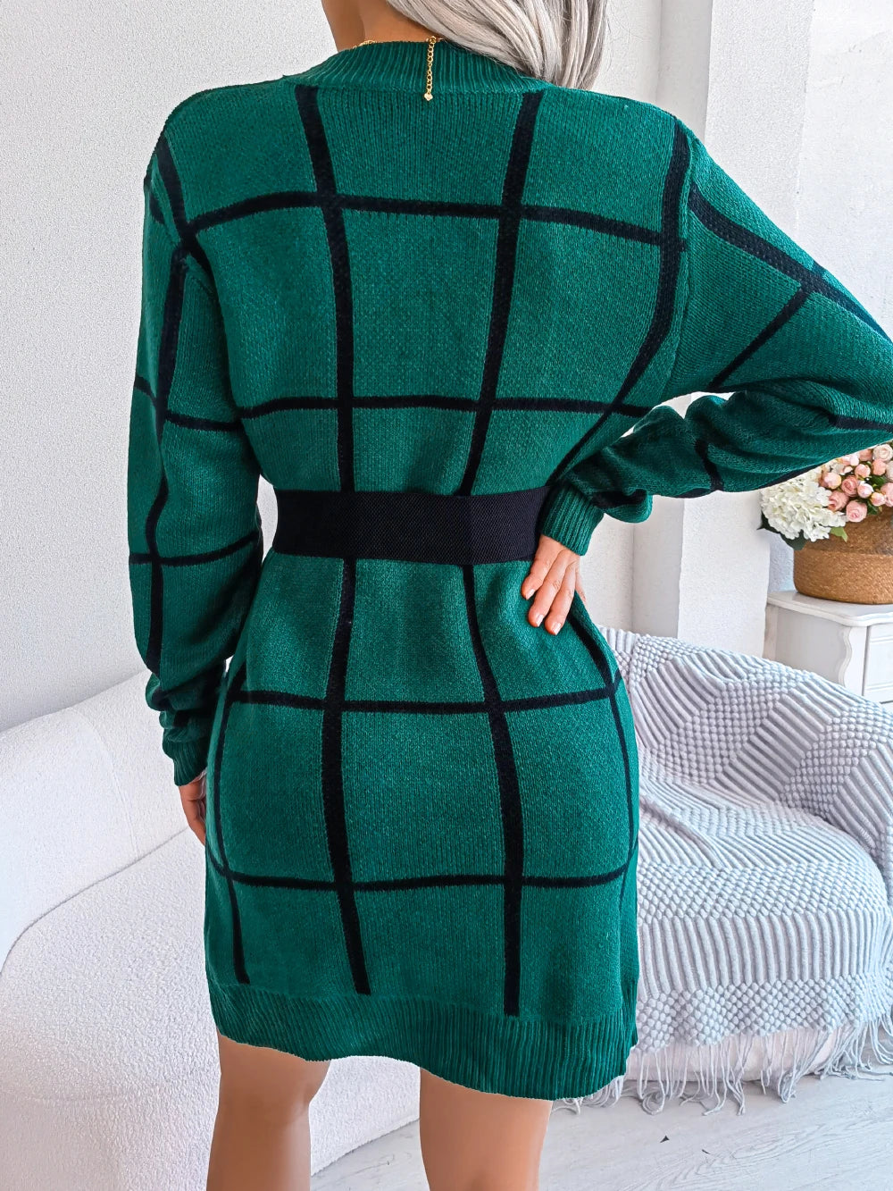 Chic chequered long-sleeved dress