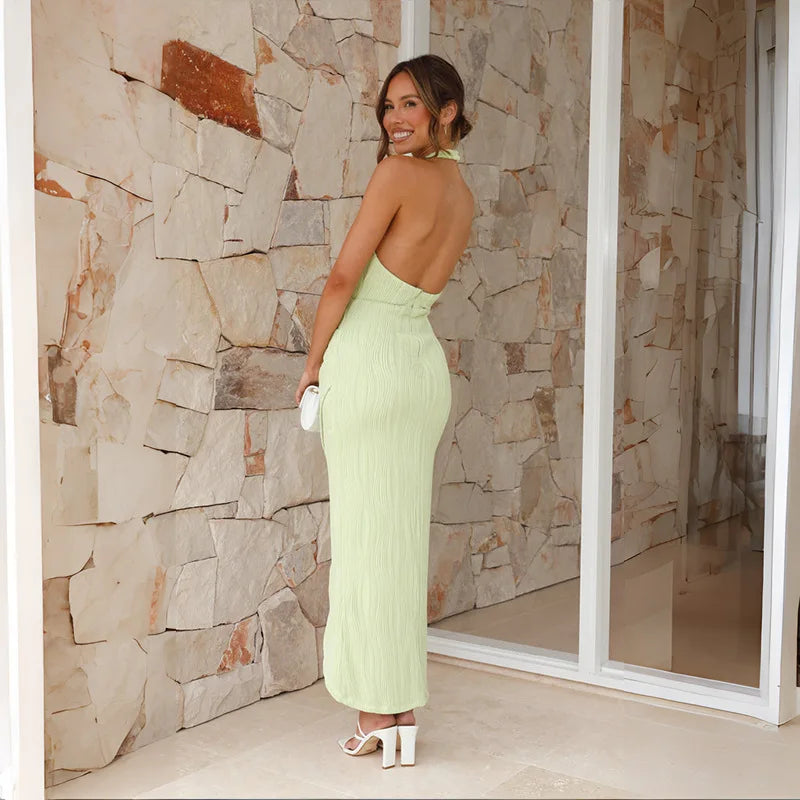 Elegant maxi dress with halterneck and side slit