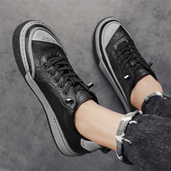 Robust casual sneakers with contrast stitching