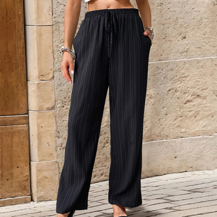 Pleated wide trousers with drawstring