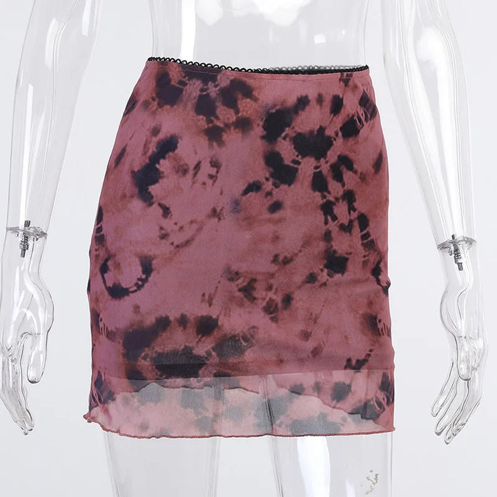 Trendy layered mini skirt with abstract print