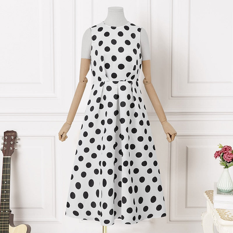 Midi dress with polka dot pattern